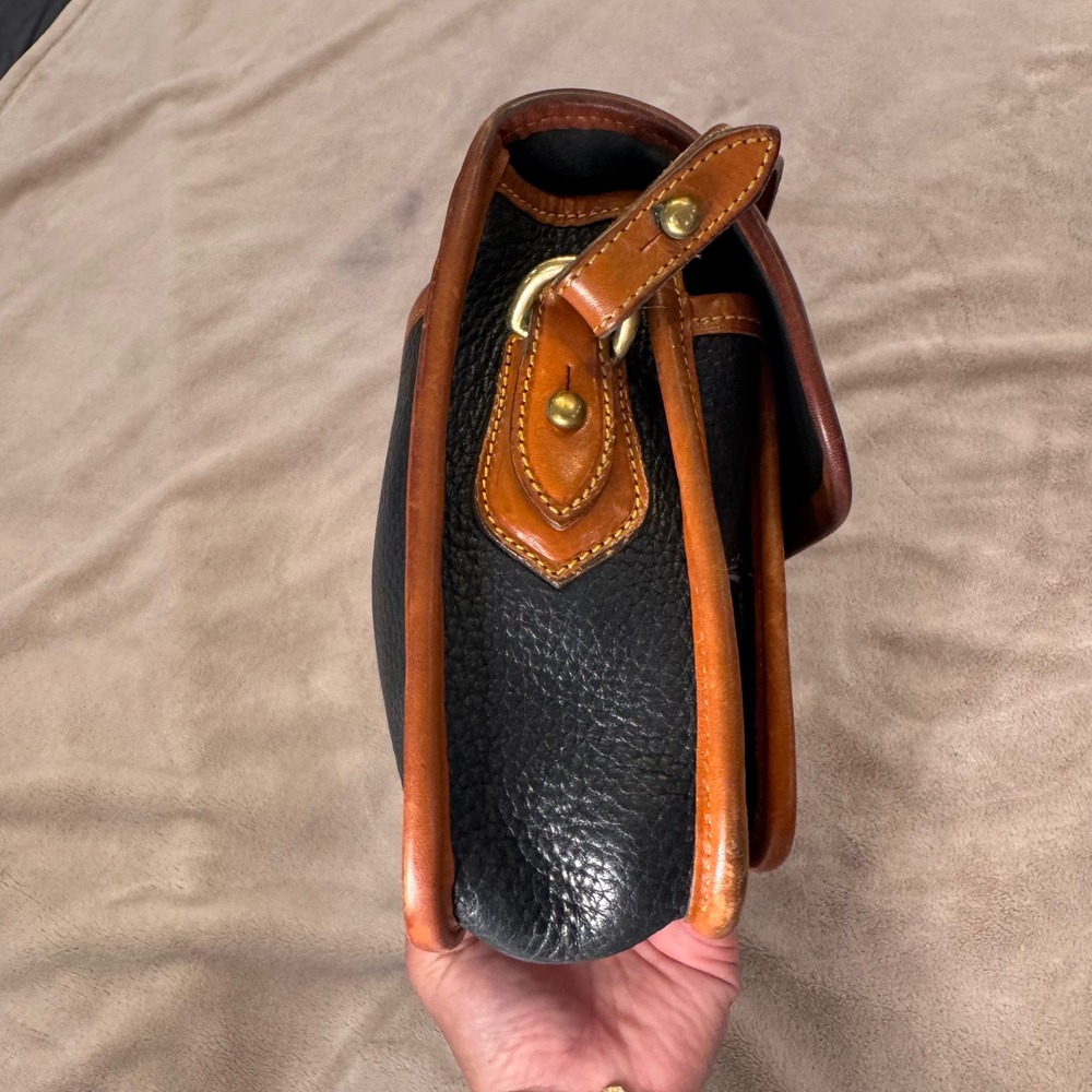 Vintage Dooney & Bourke Navy Cognac Leather Crossbody Saddle Crossbody Bag - Picture 11 of 13